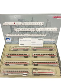 Marklin Digital HO 3700 Amtrak ICE Streamliner