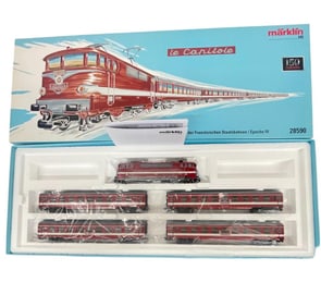 Unusual Marklin HO 28590 French Express Train