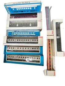 10 Assorted Marklin HO Passenger Cars