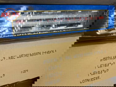 6 Atlas CT MetroNorth Passenger Cars