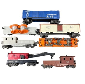 7 Lionel Freight Cars