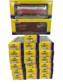 21 Genesis HO NACC 50Ft Boxcars