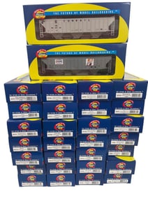 30 Athearn HO Covered 3-Bay Hoppers