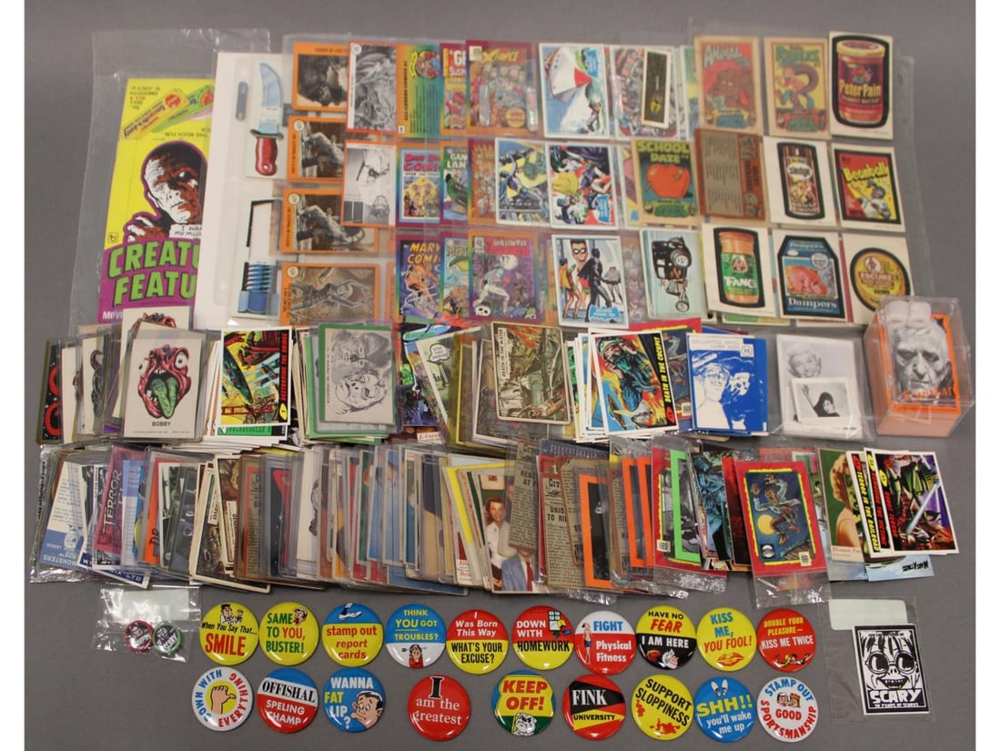 Estate Lot of Non Sport Cards and Material (1 of 4)