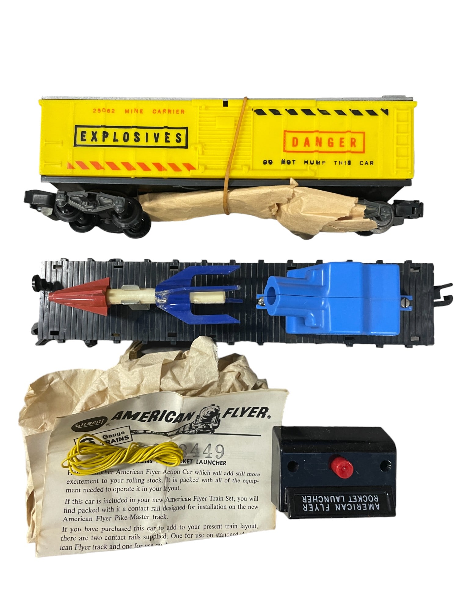 Nice American Flyer Launcher & Target Car (1 of 4)