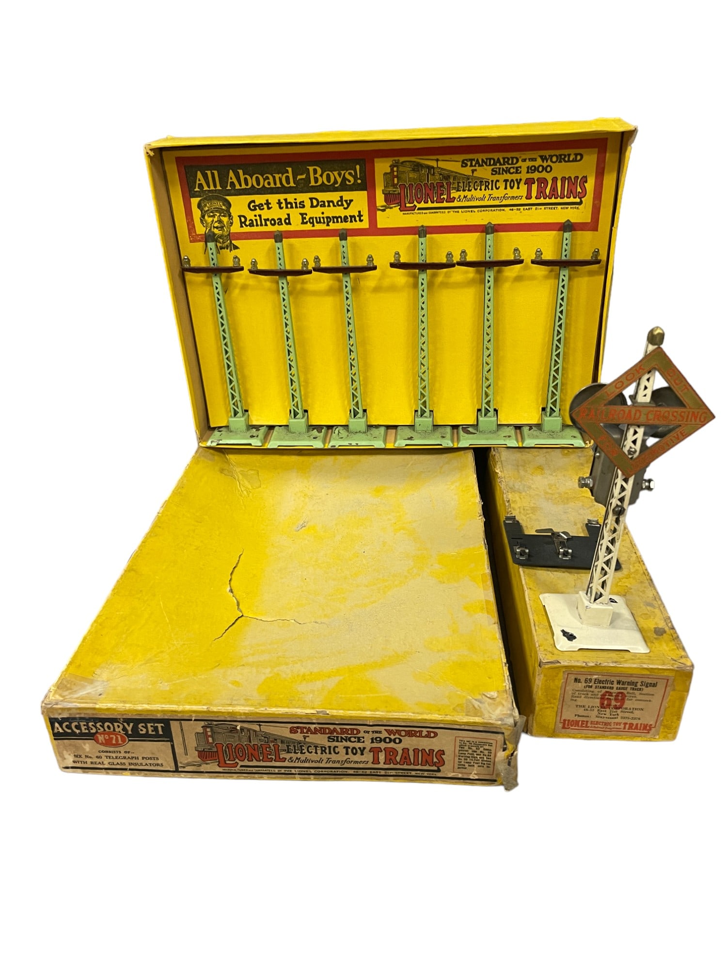 Boxed Lionel 71 & 69 Accessories (1 of 7)