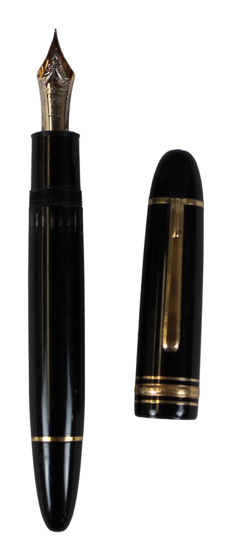 Montblanc Meisterstuck 149 Fountain Pen: Montblanc Meisterstuck 149 Fountain Pen with 14C bicolor nib. Unrestored.