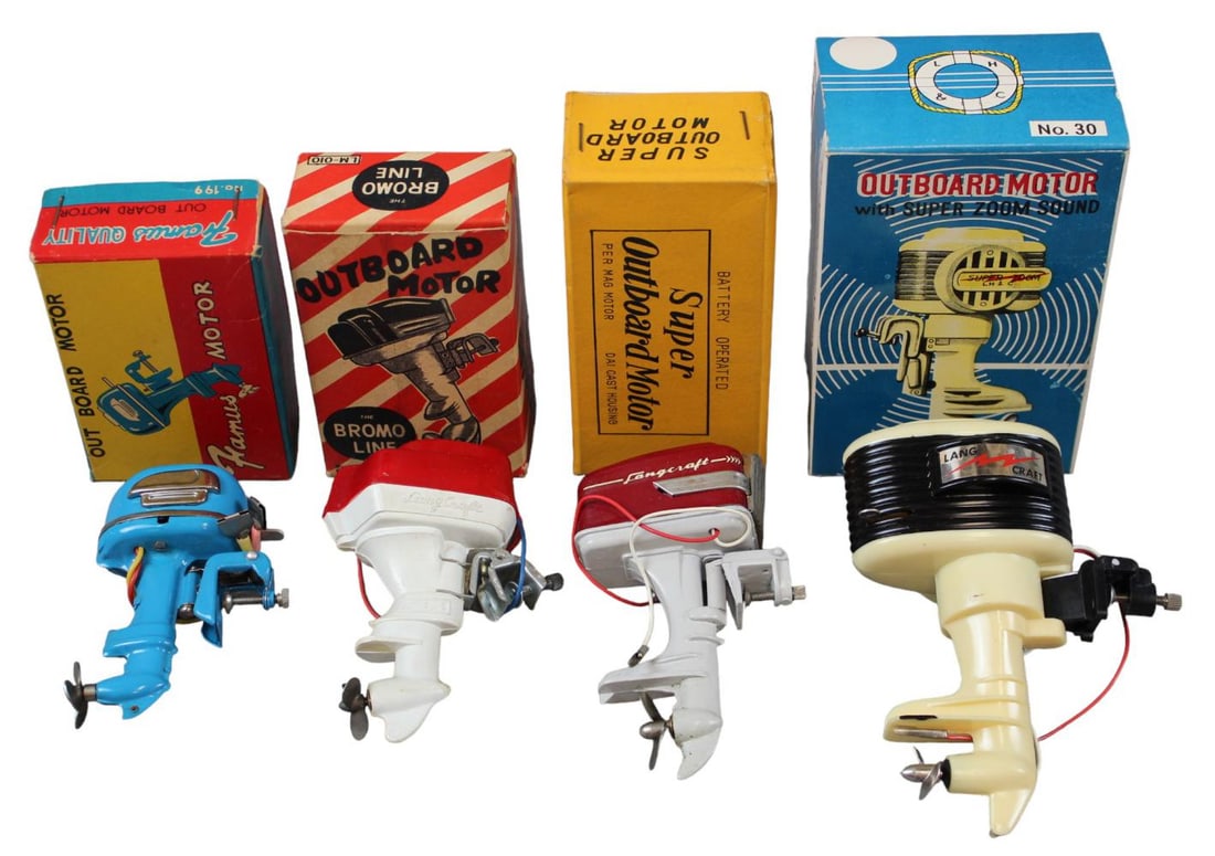 (4) Boxed Miniature Outboard Motors (1 of 2)