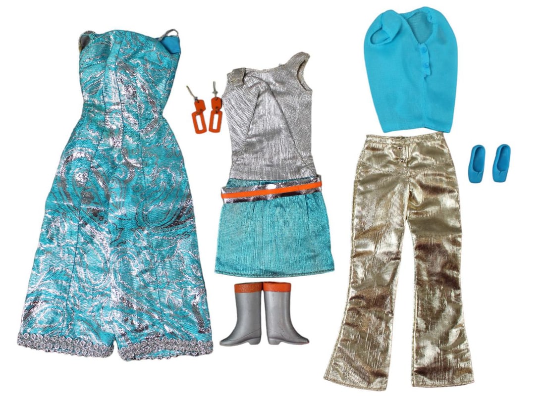 Vintage Barbie Fashions Bundle Lot (1 of 1)