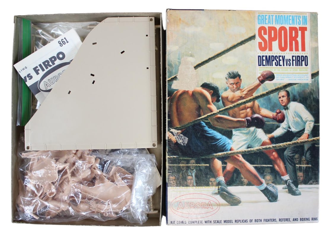 Opened Aurora Model Kit, Dempsey vs Firpo (1 of 4)