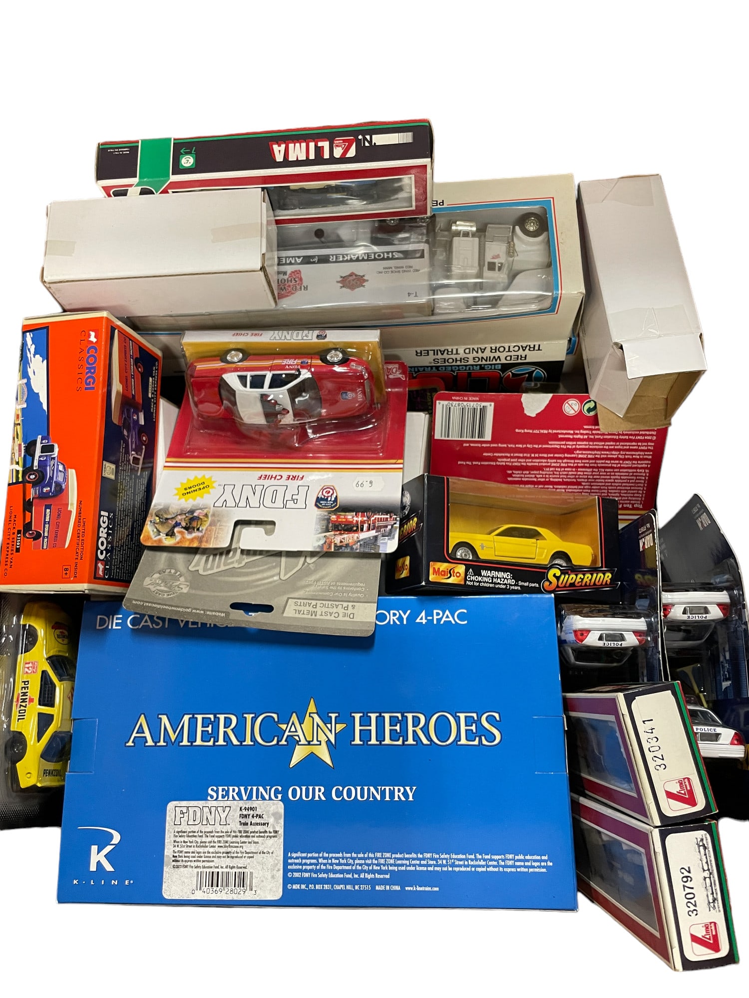 Large Box Full Mint Layout Vehicles (1 of 3)