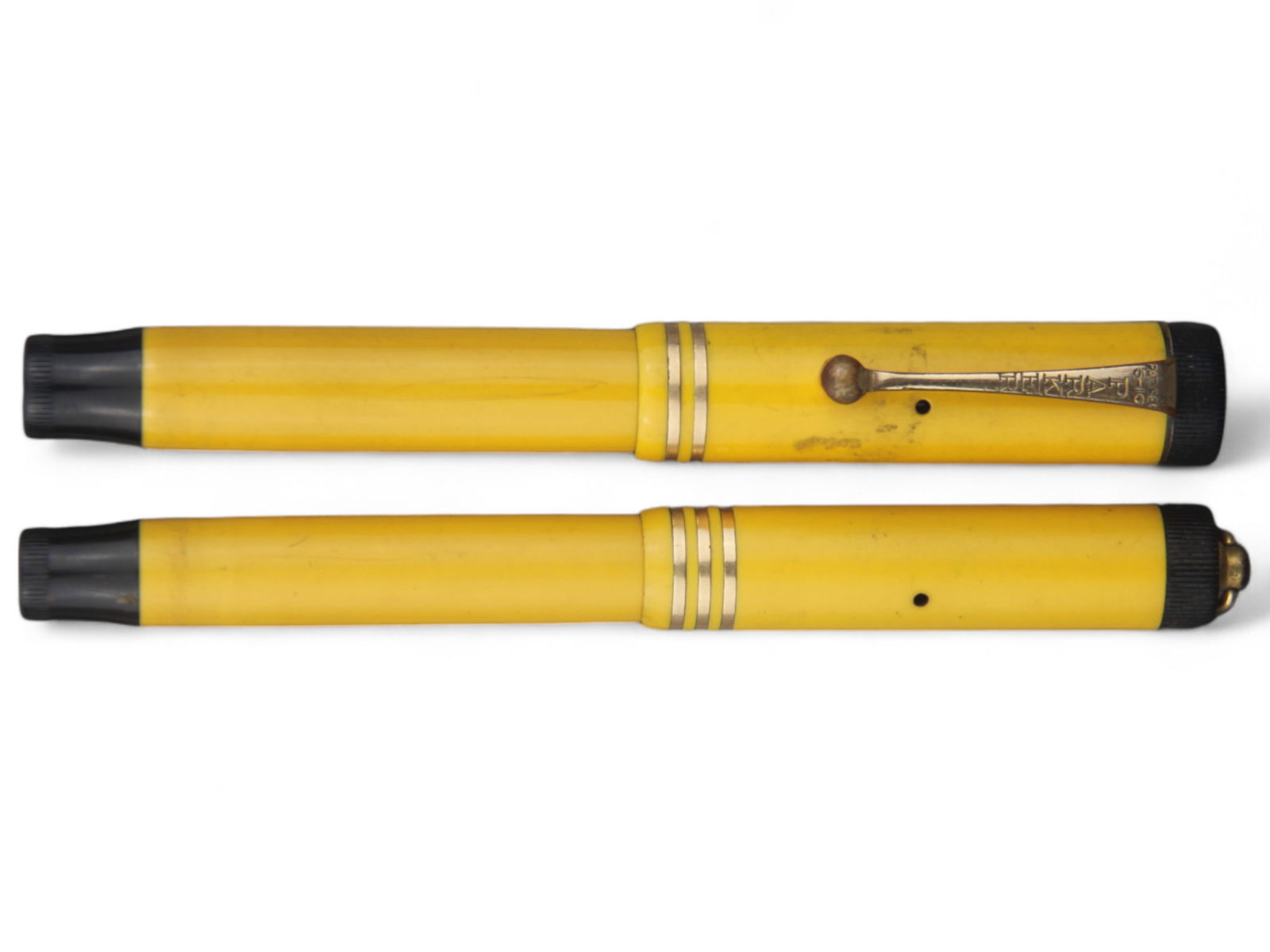 (2) Parker Duofold Mandarin Jr Pens (1 of 3)