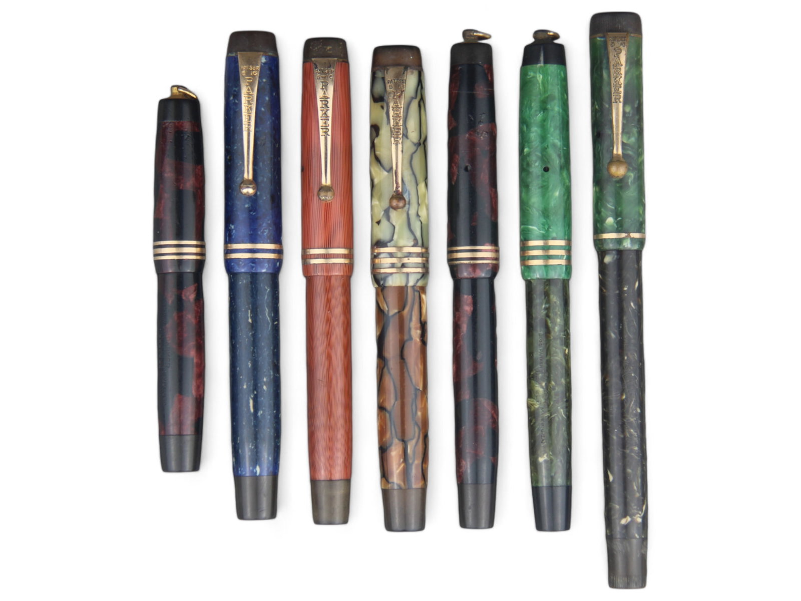 (7) Parker Fountain Pens Duofold & Pastel: 7 Parker fountain pens including junior and lady Duofolds, pastel, etc. Unrestored.
