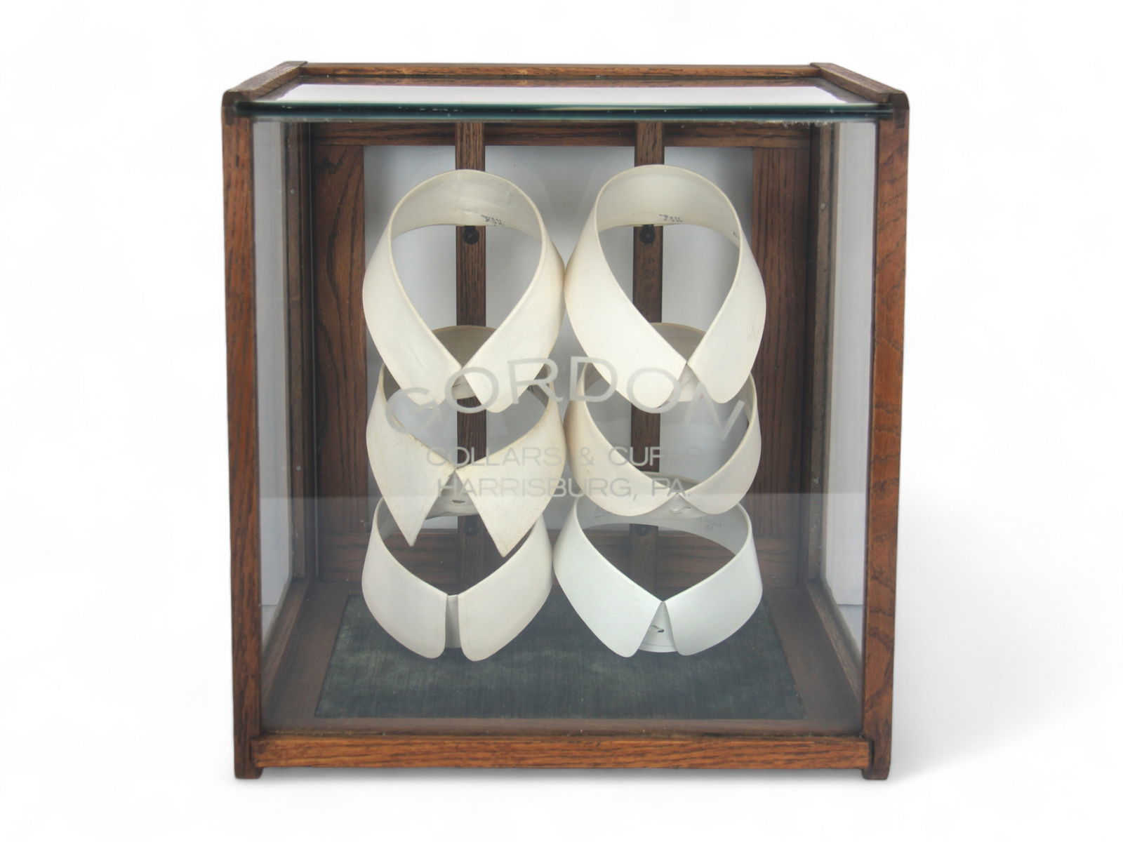 Gordon Collars & Cuffs Country Store Display Case (1 of 6)