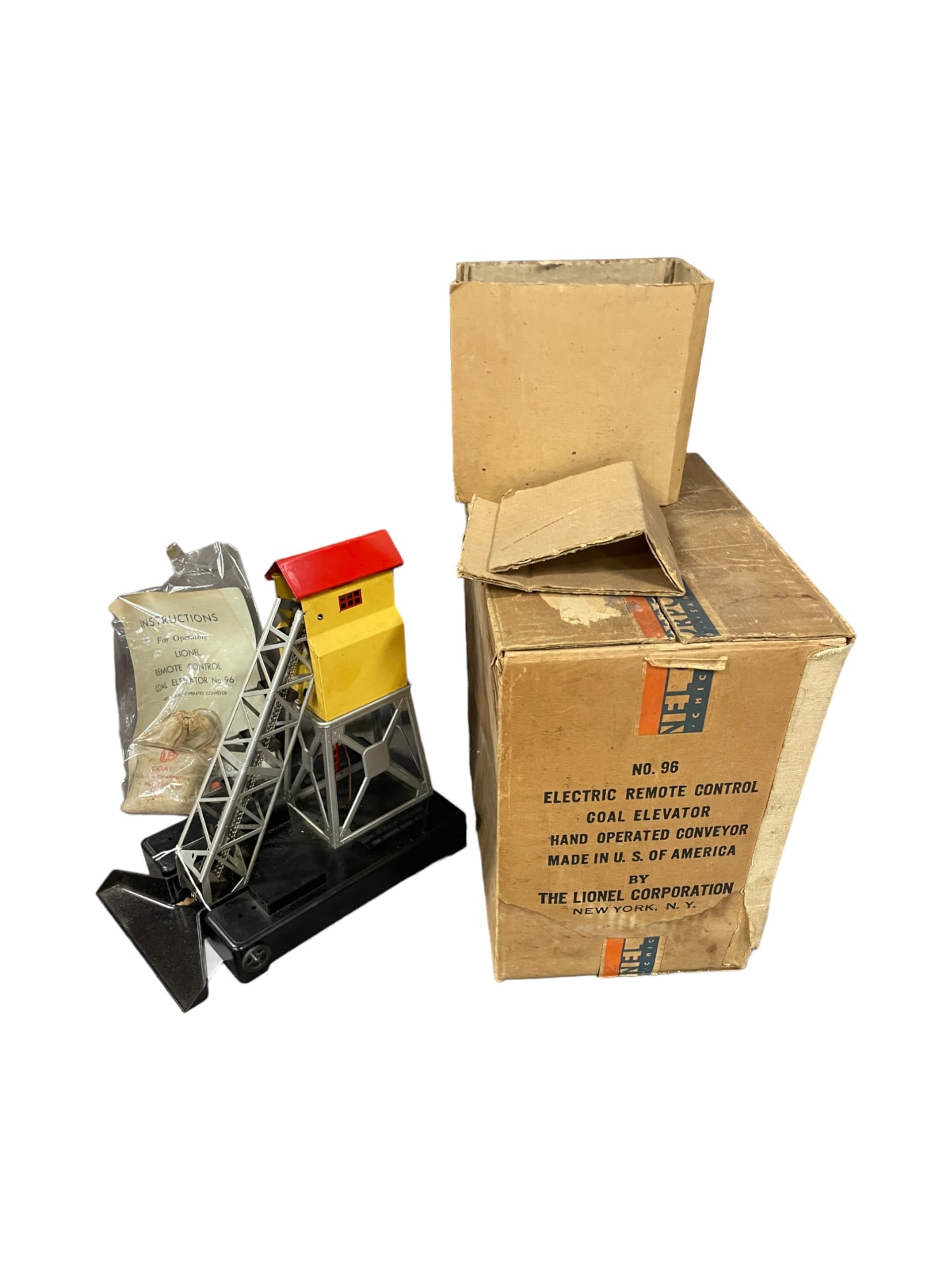 Boxed Lionel 96 Coal Loader (1 of 5)