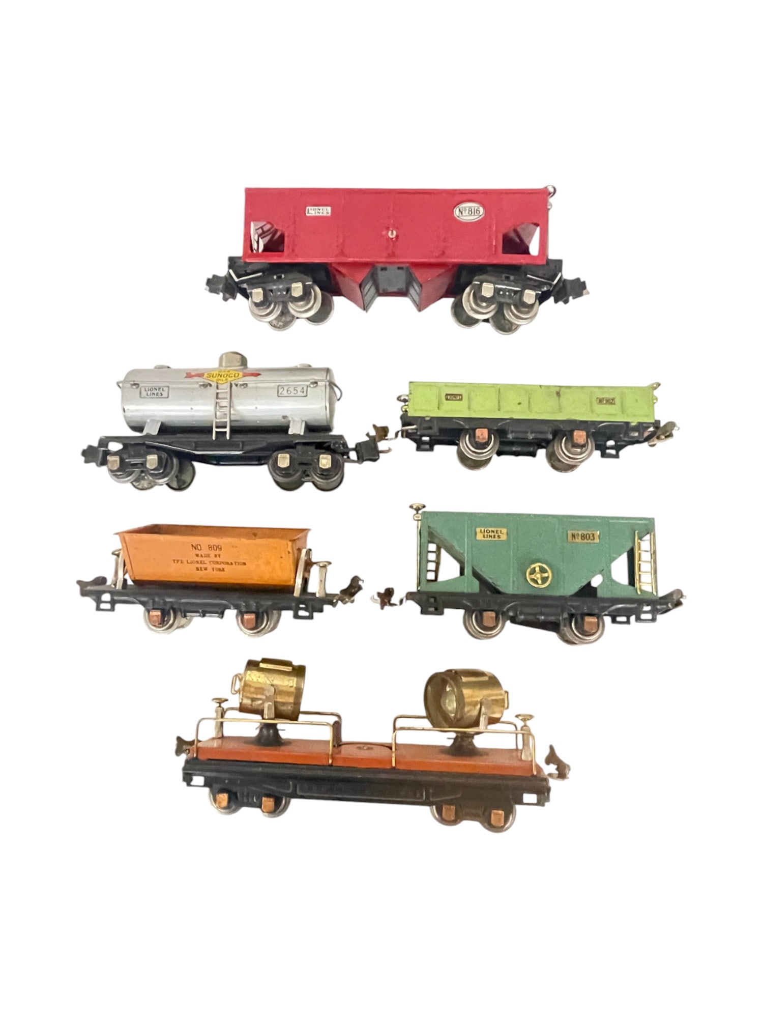 6 Assorted Lionel Freight Cars (1 of 5)