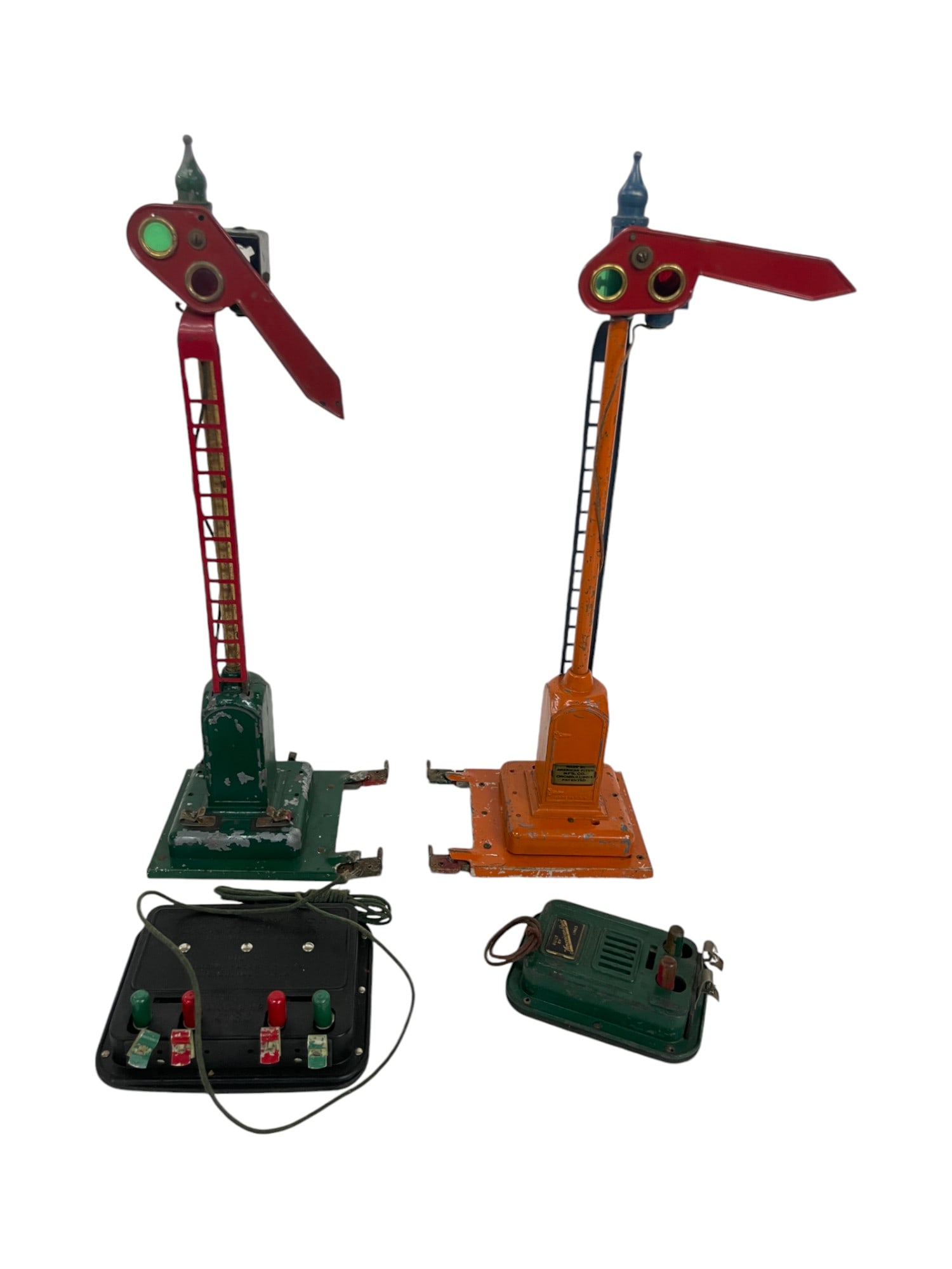 2 American Flyer 2040 Semaphores (1 of 5)