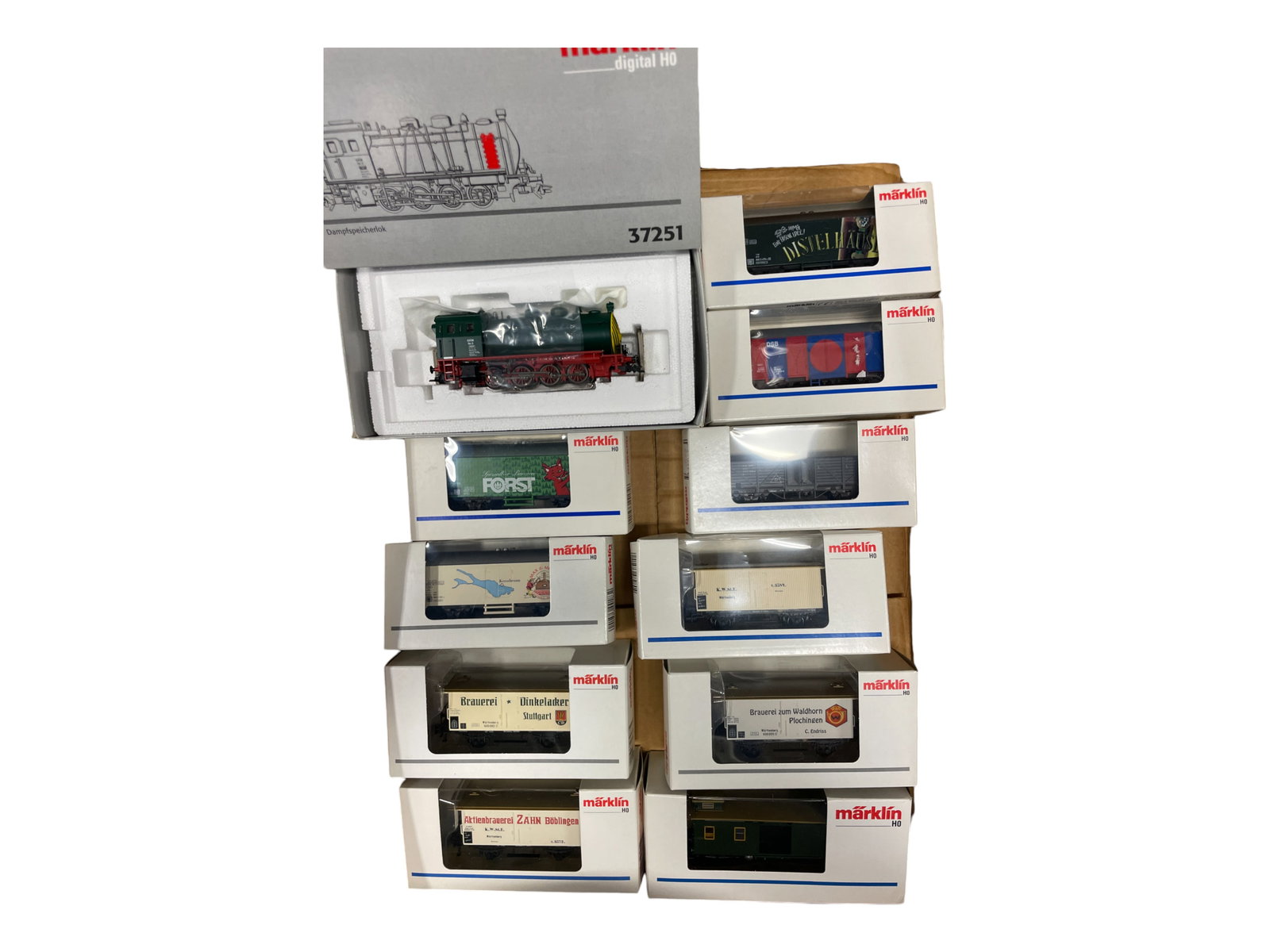 11pc Digital Marklin HO Steam Goods Train (1 of 6)