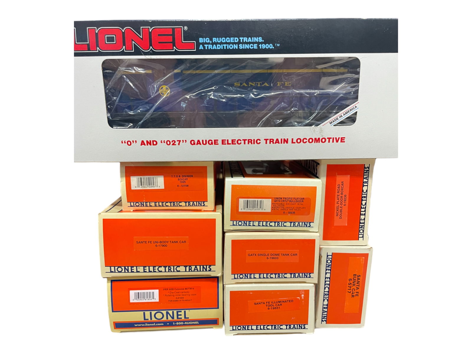 9pc Lionel SF Diesel Freight Set (1 of 4)