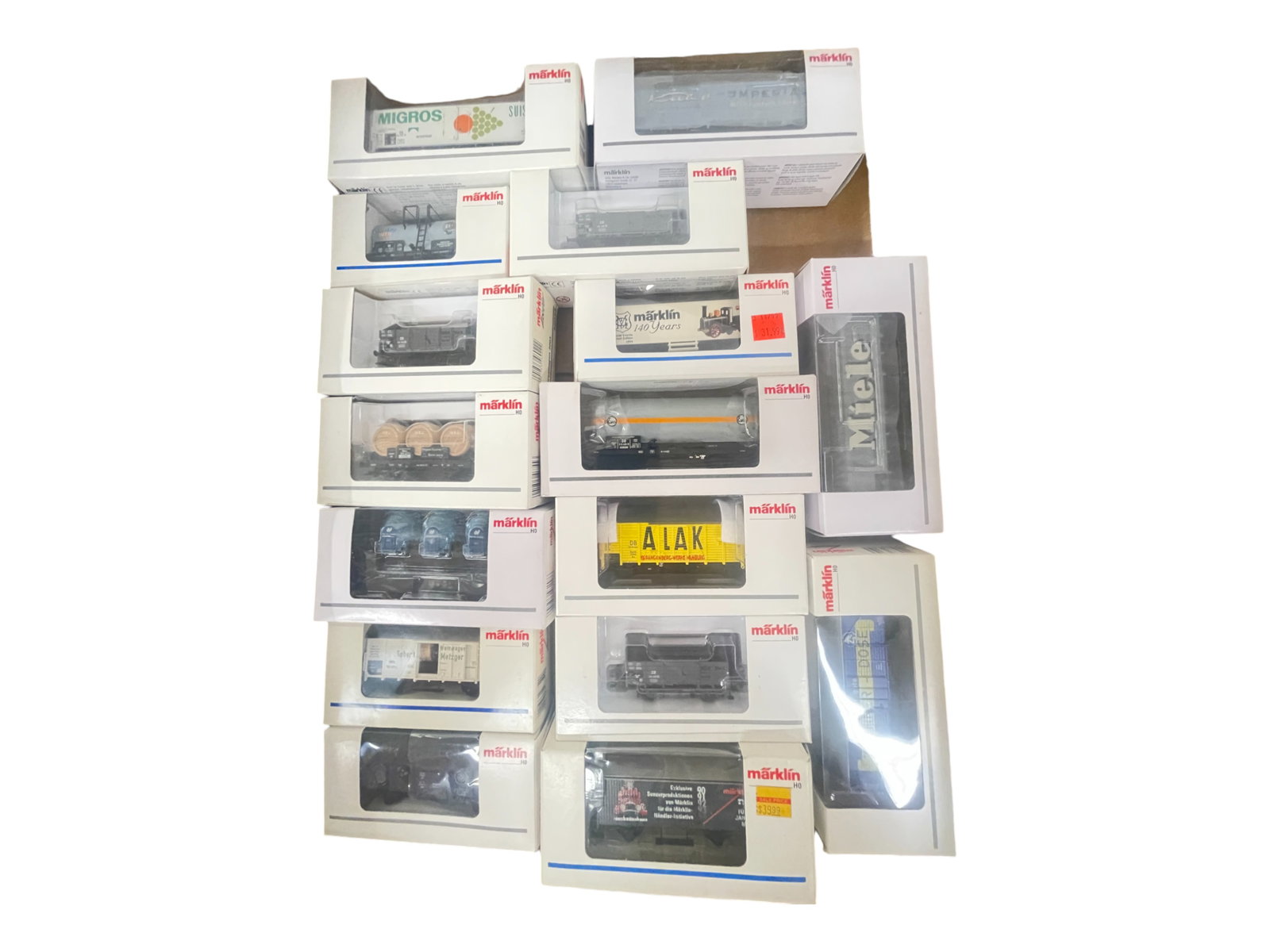 16 Marklin HO Goods Wagons (1 of 7)