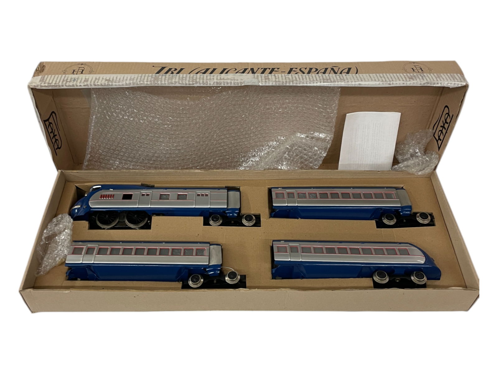 PAYA M10,000 Streamliner (1 of 4)