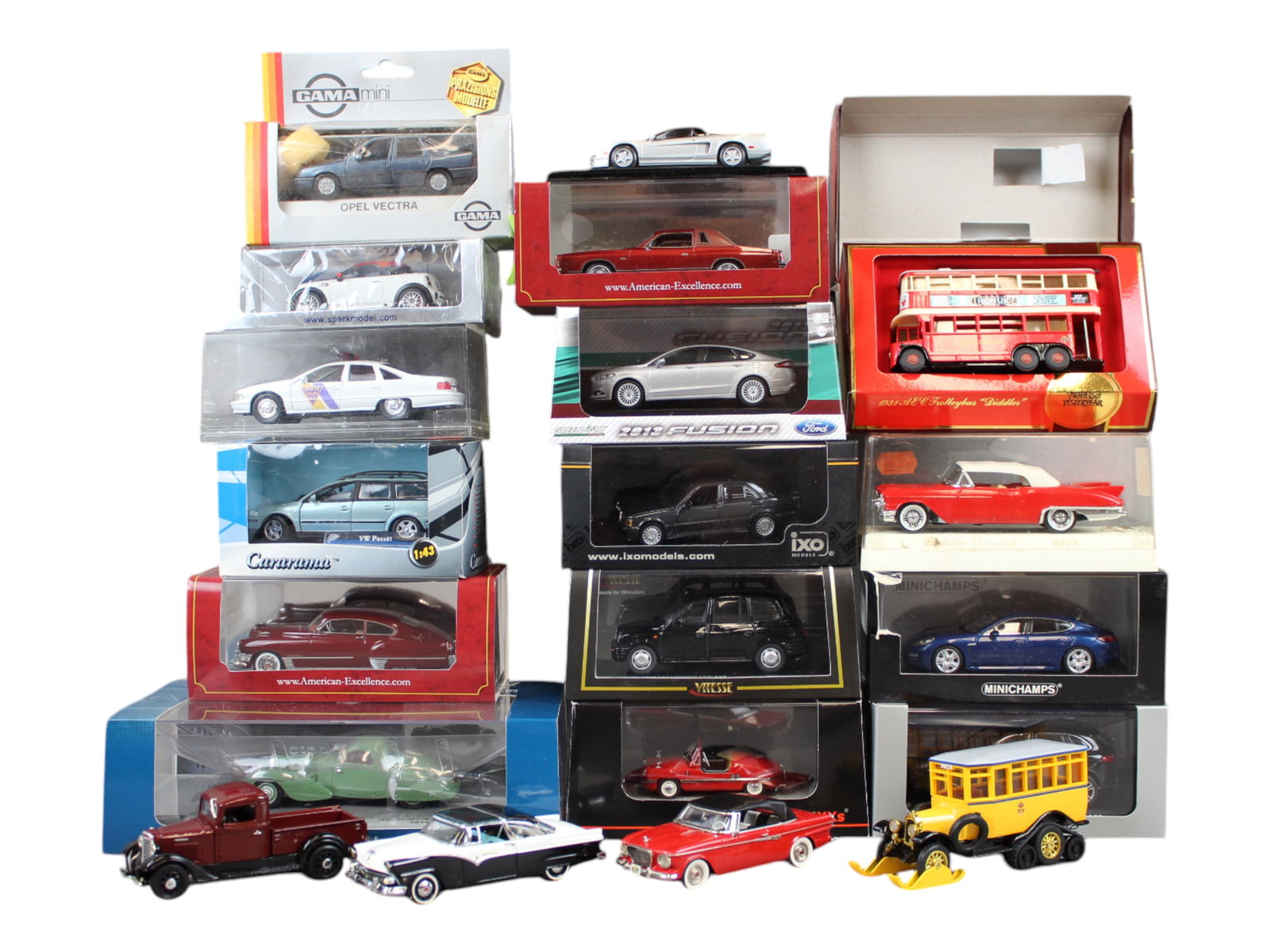 Boxed Diecast Layout Vehicles (1 of 3)
