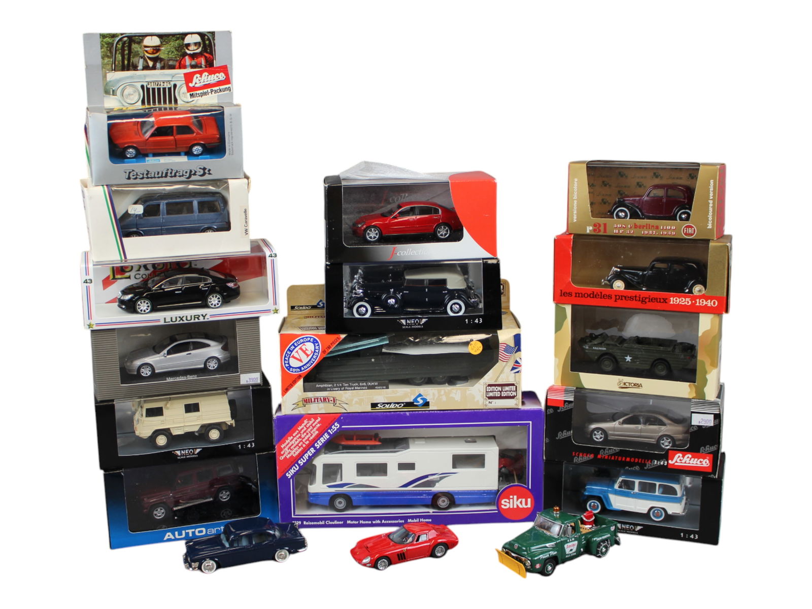 Boxed Diecast Layout Vehicles (1 of 3)