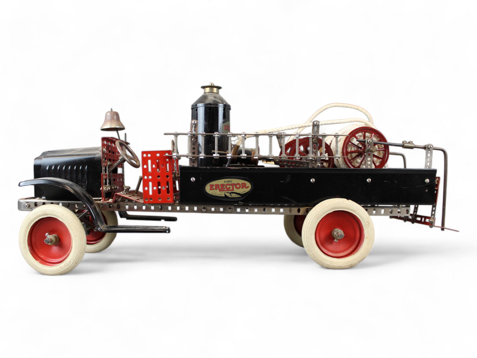 A.C. Gilbert Erector White Fire Pumper Truck (1 of 7)