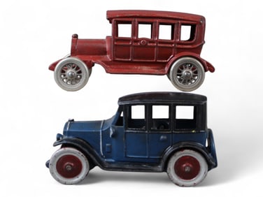 (2) Arcade Cast Iron Cars