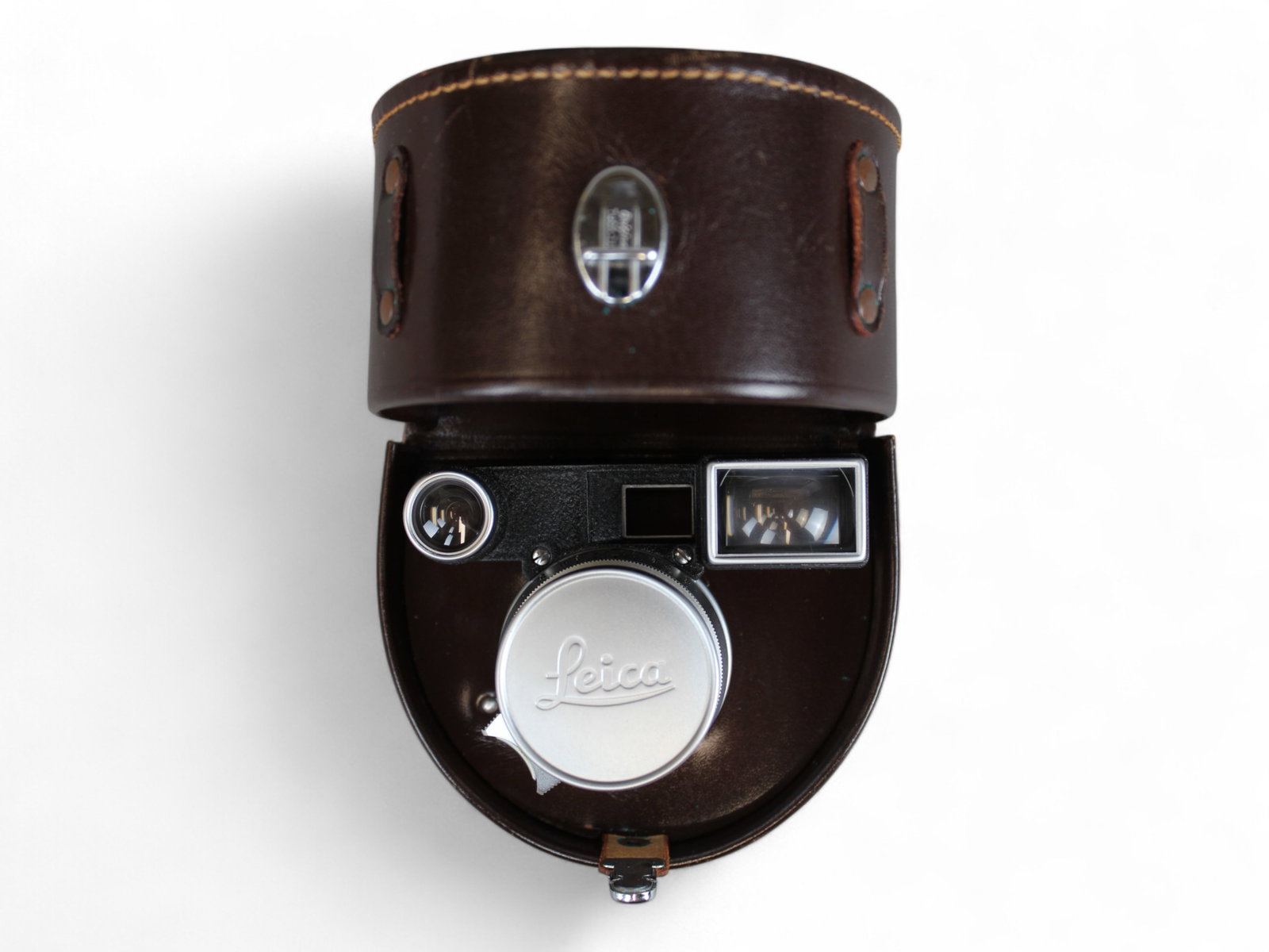Leica Summicron Canada 2/35 Lens in Leather Case: Leitz Canada Leica Summicron 2/35 close up lens in leather case. Serial number 1654379.. From single owner, lifetime Leica and photographica collection.