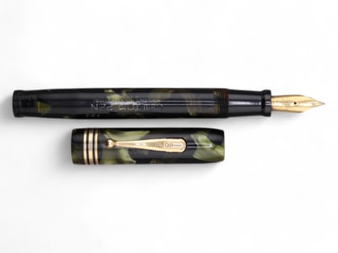 Chilton Green and Black Pearl Fountain Pen