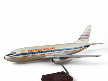 Piedmont Airlines Desk Model Airplane