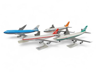 (4) Desk Model Airplanes