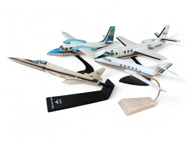 (4) Desk Model Airplanes