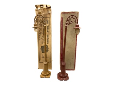 2 Scarce Boxed Lionel 61 Lampposts