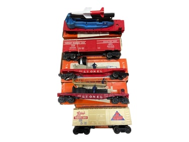 5 Boxed Late Lionel Freight Cars