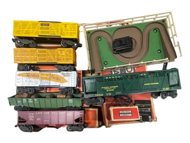 6 Boxed Lionel Freight Cars