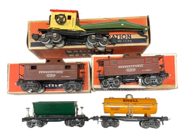 5 Nice Lionel Freight Cars