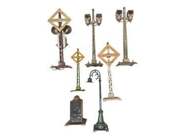 7 Lionel Accessories