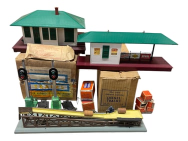 Lionel Accessory Lot