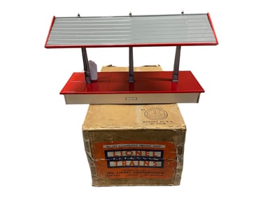 Clean Boxed Lionel 155 Freight Shed