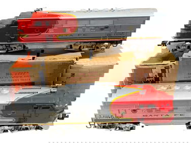 Clean Double Boxed Lionel 2353 SF F3s