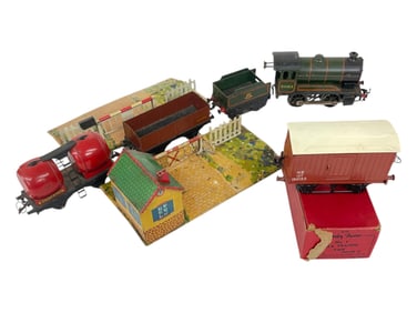 6pc Hornby Goods Train & Crossing