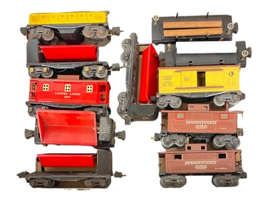 11 Lionel Prewar Freight Cars
