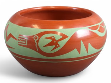 Martha Appleleaf & Than Tsideh San Ildefonso Pot