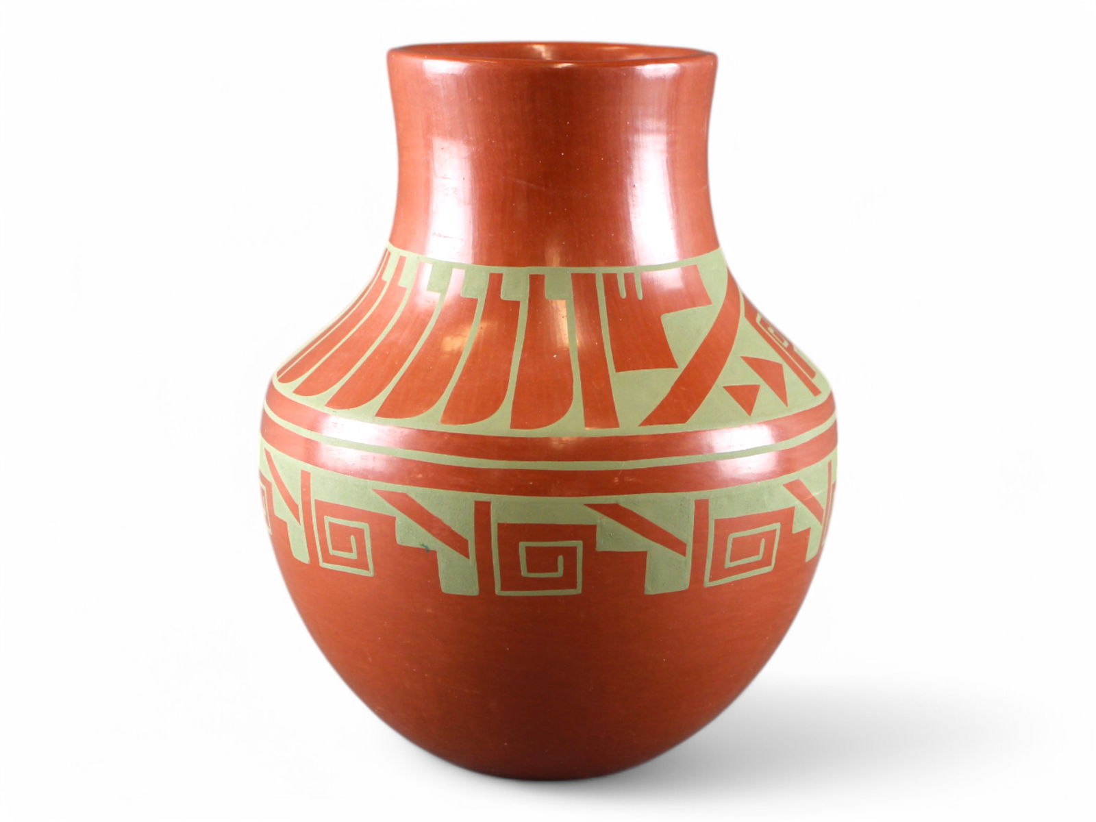 Carmelita Dunlap San Ildefonso Pot: Carmelita Dunlap San Ildefonso Pot, approx. 7'' tall.