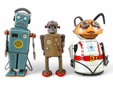 Lot of (3) Tin Wind Up Robots