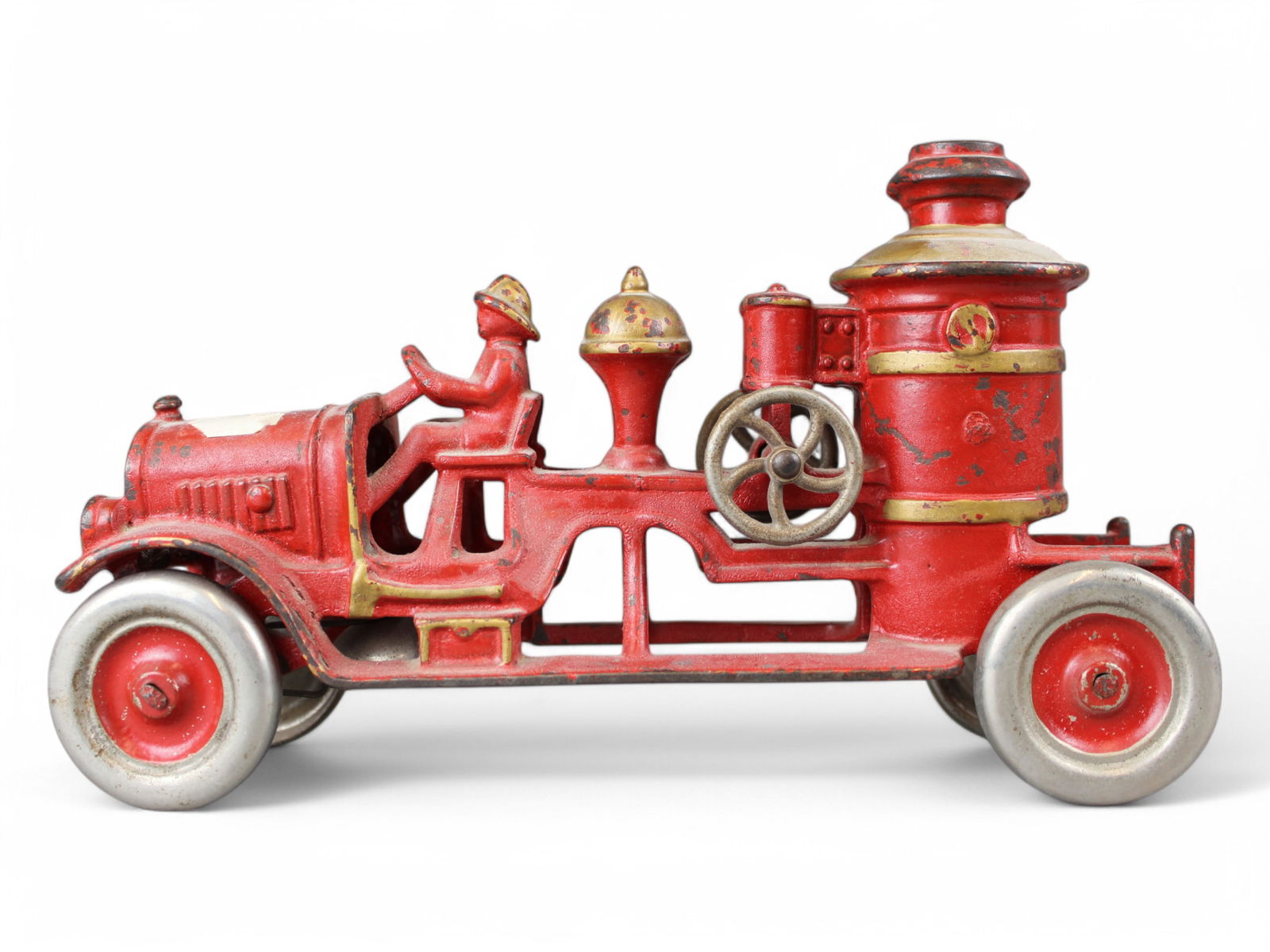 Early Kenton Cast Iron Fire Pumper (1 of 3)