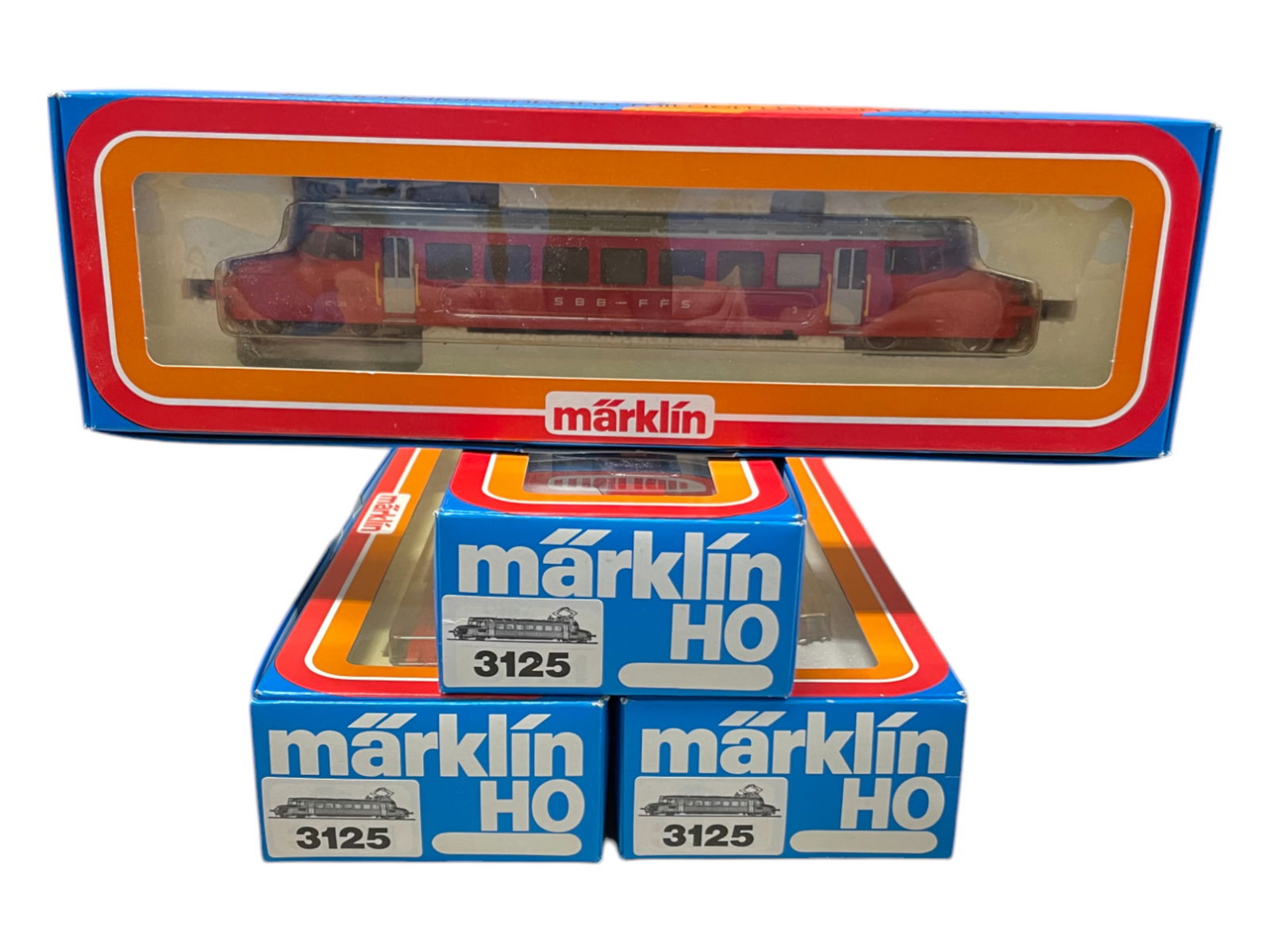 4 STORE STOCK Marklin HO 3125 Interurbans (1 of 3)