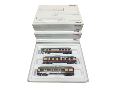 4 STORE STOCK Marklin HO 43115 Pass Cars